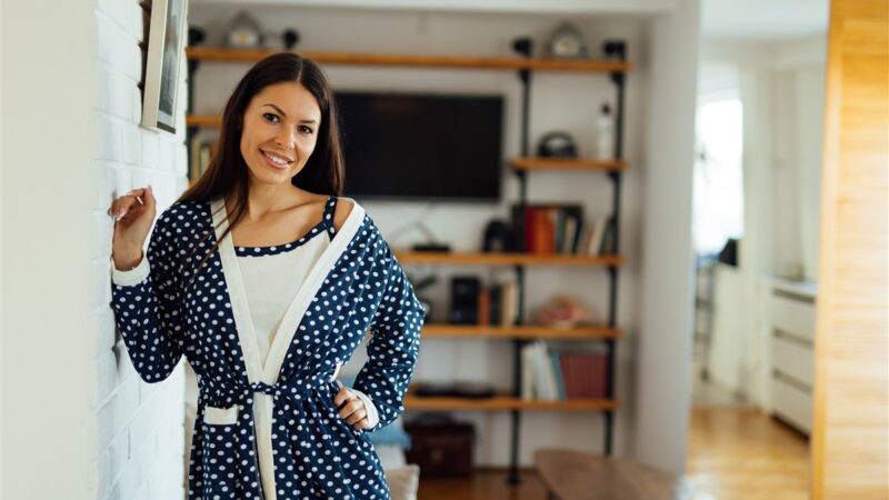 Trouvez un peignoir polaire pour femmes pour rester au chaud